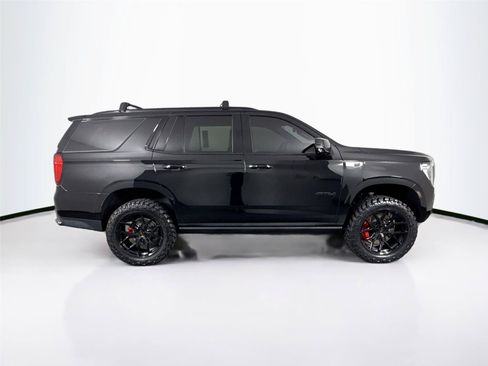 Used 2024 GMC Yukon AT4 w/ AT4 Premium Plus Package AWD/4WD image 11