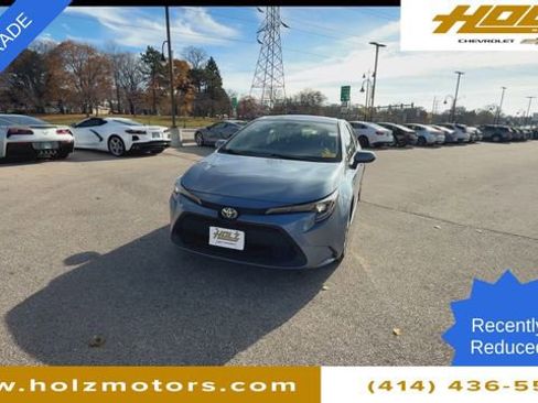 Used 2020 Toyota Corolla LE image 3