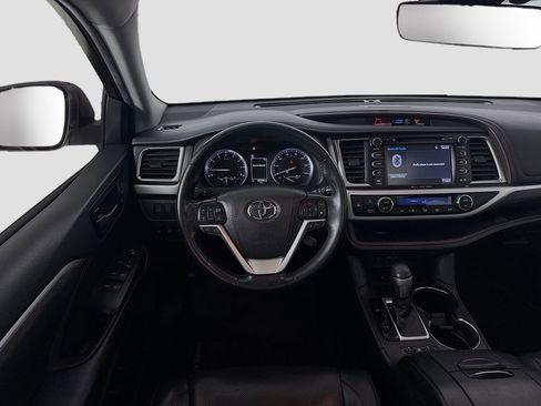 Used 2019 Toyota Highlander Limited Platinum image 15