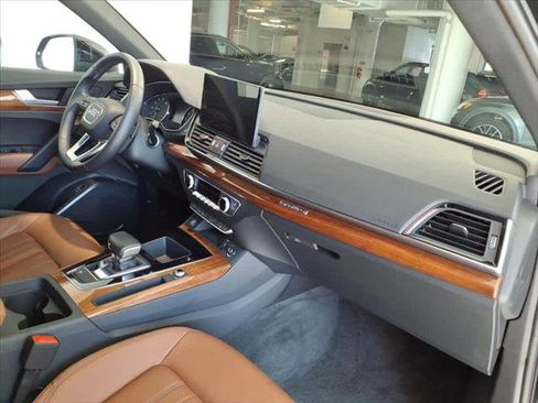 Certified 2023 Audi Q5 2.0T Premium w/ Convenience Package AWD/4WD image 22