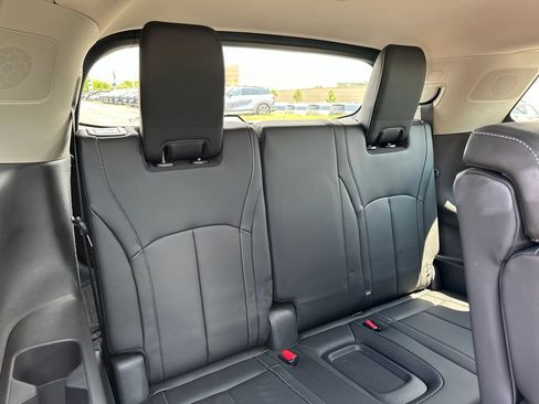 Certified 2026 INFINITI QX60 Luxe w/ Family Package AWD/4WD image 34