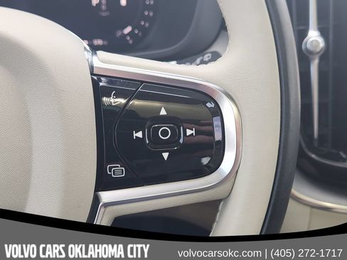 Certified 2024 Volvo XC60 B5 Core w/ Protection Package Premier AWD/4WD image 23