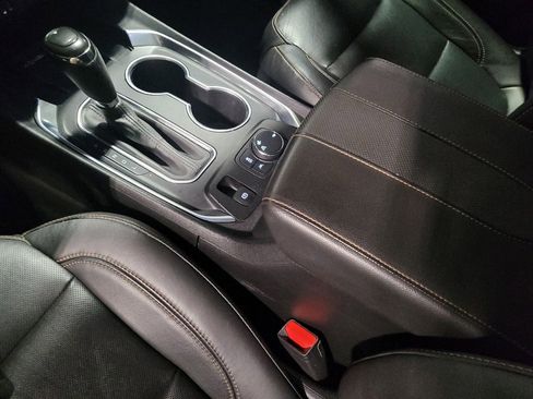 Used 2019 Chevrolet Traverse Premier w/ Redline Edition FWD image 26