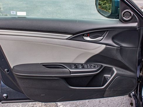 Used 2018 Honda Civic EX image 13