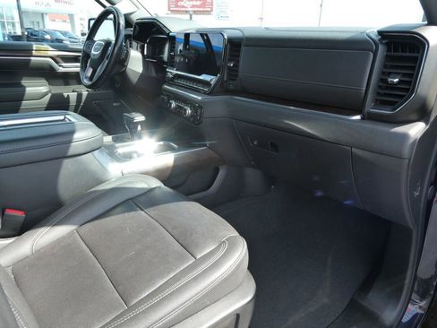Used 2022 GMC Sierra 1500 SLT w/ SLT Premium Package image 16
