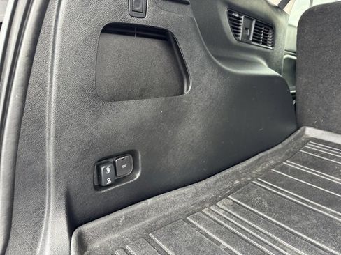 Used 2024 Ford Edge SEL w/ Convenience Package image 11