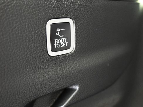 Used 2023 Jeep Wagoneer L Series III w/ Preferred Equipment Group image 42