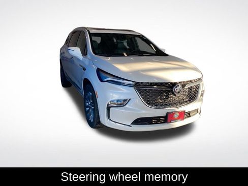 Used 2024 Buick Enclave Avenir w/ Avenir Technology Package image 17