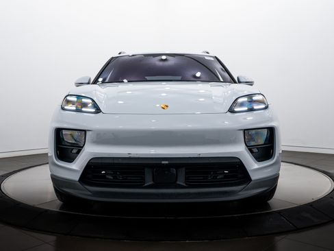 New 2026 Porsche Macan 4 Electric AWD/4WD image 10