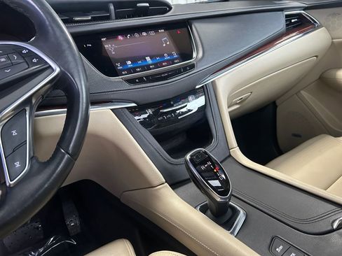 Used 2017 Cadillac XT5 Premium Luxury image 20