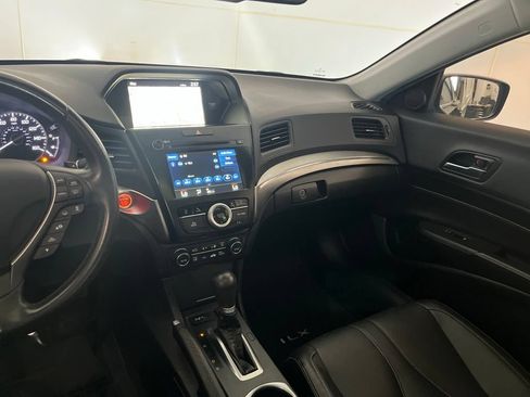 Used 2019 Acura ILX w/ Technology Package FWD image 32
