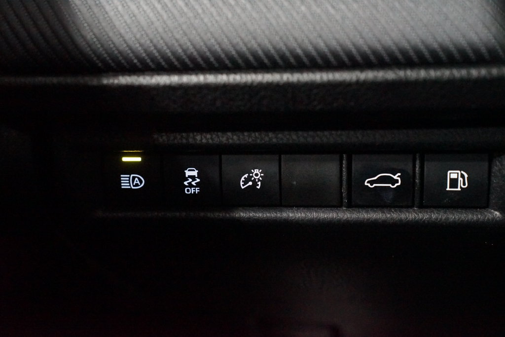 Certified 2025 Toyota Camry SE FWD image 24