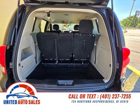 Used 2014 Dodge Grand Caravan American Value Package w/ UConnect Hands-Free Group FWD image 11