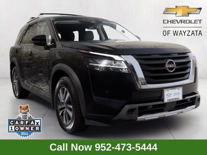 Used 2023 Nissan Pathfinder SL