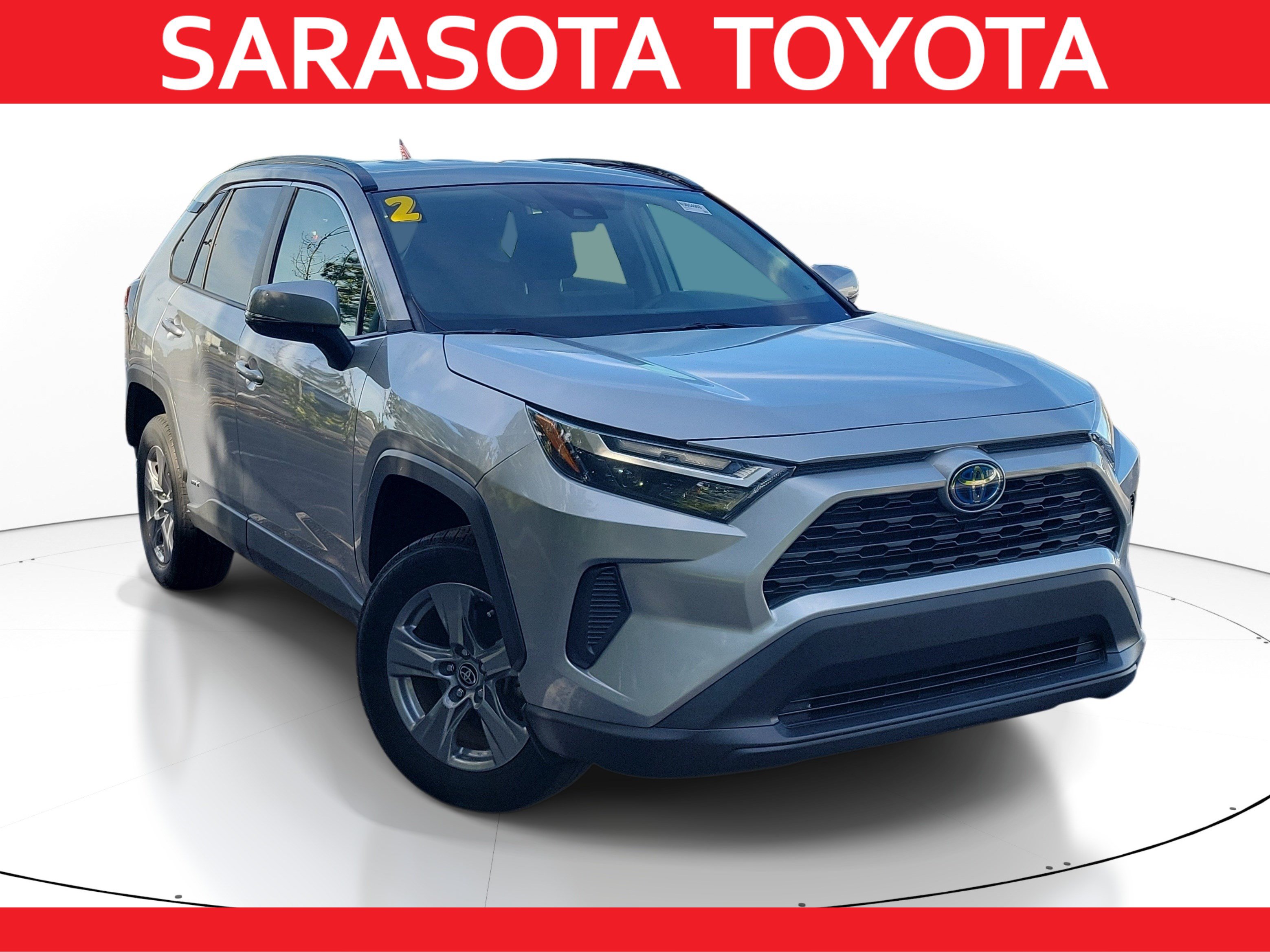 Used 2022 Toyota RAV4 XLE AWD/4WD image 1