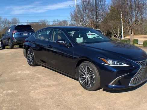Certified 2025 Lexus ES 350 w/ Premium Package image 2