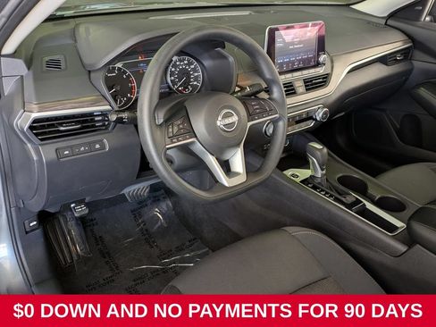 Used 2025 Nissan Altima 2.5 SV FWD image 14