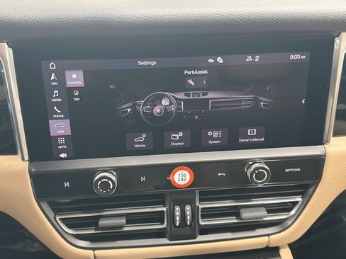Certified 2026 Porsche Macan AWD/4WD image 29