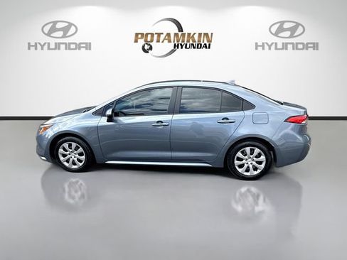 Used 2026 Toyota Corolla LE FWD image 8
