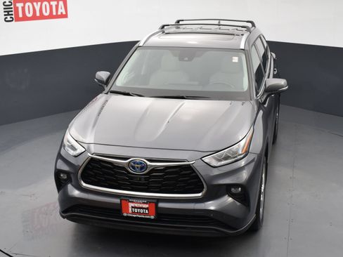 Used 2023 Toyota Highlander Limited AWD/4WD image 31