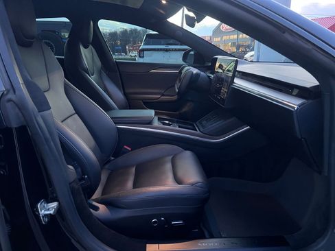 Used 2021 Tesla Model S Plaid image 30