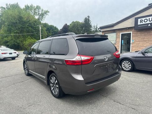 Used 2018 Toyota Sienna XLE w/ Protection Package AWD/4WD image 12