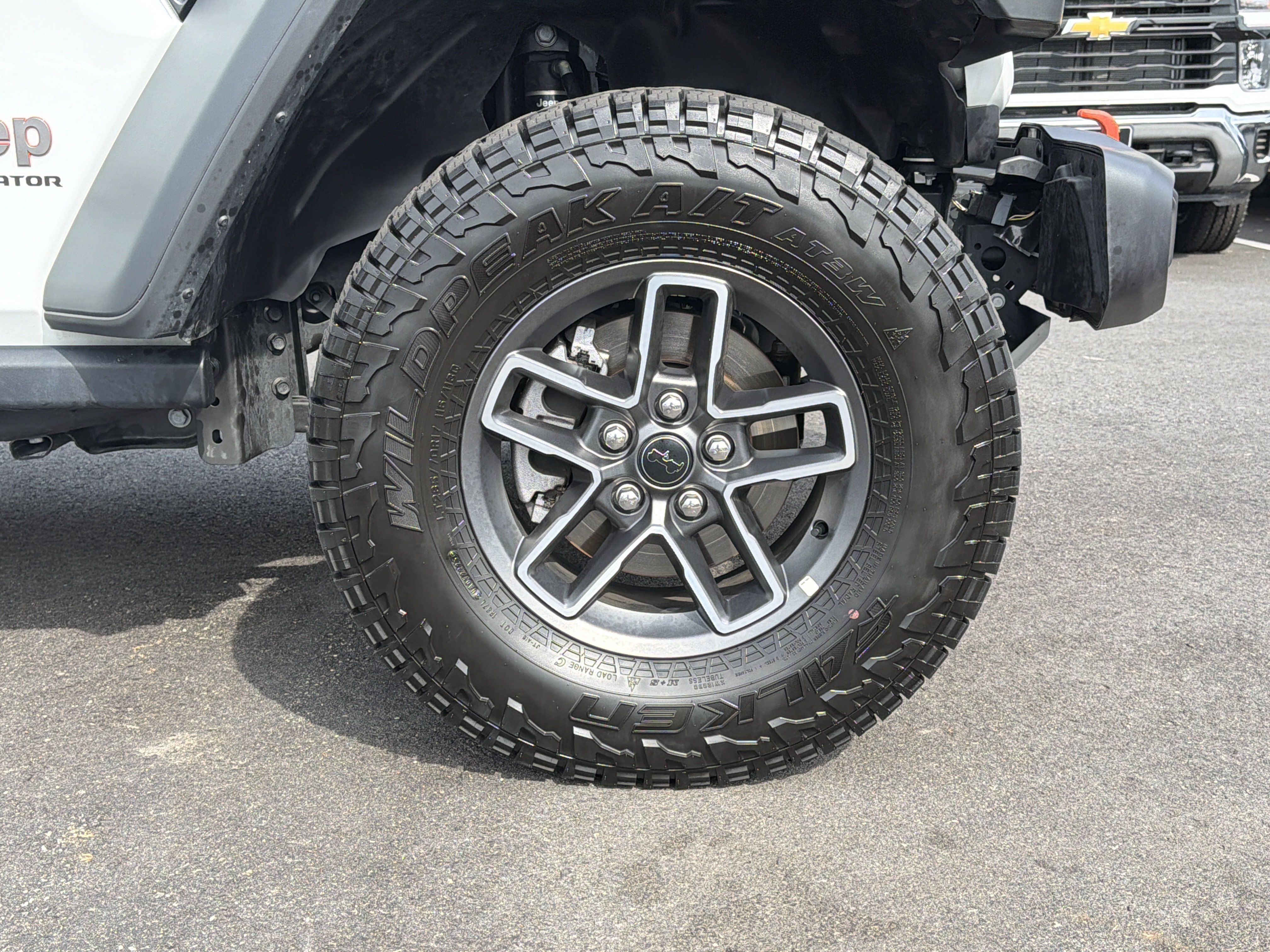 Used 2026 Jeep Gladiator Mojave AWD/4WD image 13