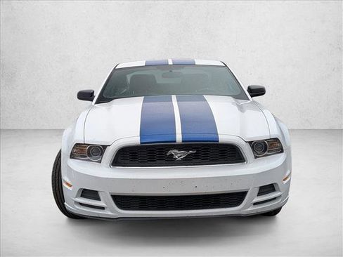 Used 2014 Ford Mustang Coupe image 2