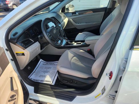 Used 2017 Hyundai Sonata Sport FWD image 16