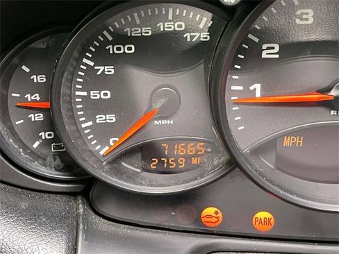 Used 2001 Porsche 911 Carrera 4 image 34