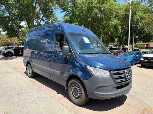 Used 2023 Mercedes-Benz Sprinter 2500 image 7