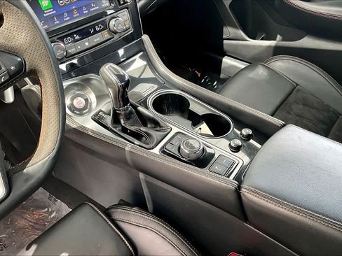 Used 2023 Nissan Maxima SR w/ Sport Mat Group FWD image 17