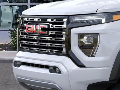 New 2026 GMC Canyon Denali image 13