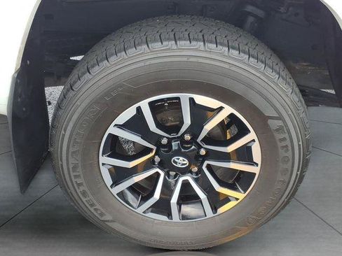 Certified 2021 Toyota Tacoma TRD Sport AWD/4WD image 31