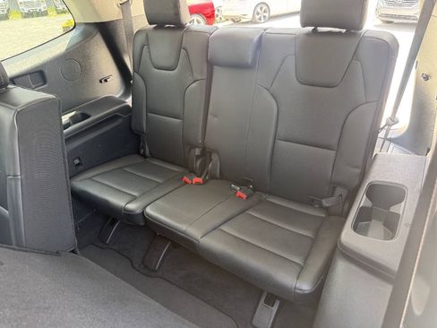 Used 2020 Kia Telluride S w/ S 8 Passenger Seating Package FWD image 13