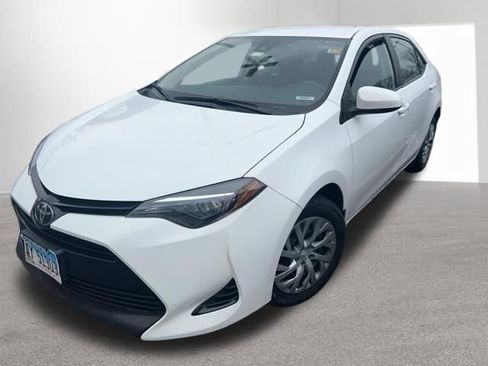 Used 2018 Toyota Corolla LE image 8