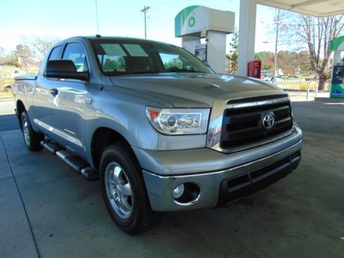 Used 2010 Toyota Tundra SR5 image 2