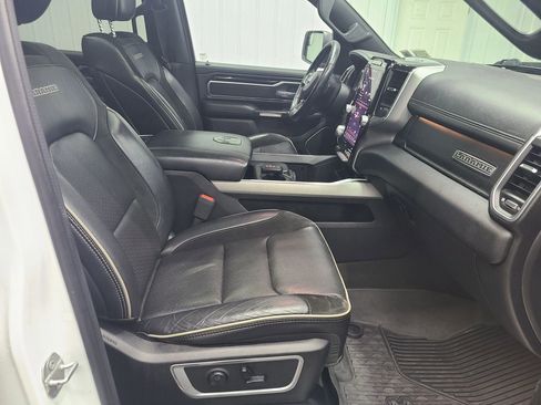 Used 2020 RAM 1500 Laramie image 36
