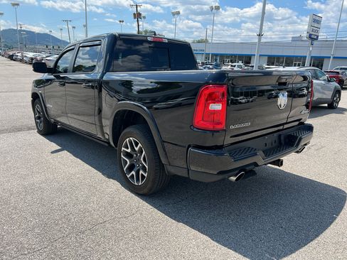 Used 2025 RAM 1500 Laramie w/ Sport Appearance Package AWD/4WD image 7
