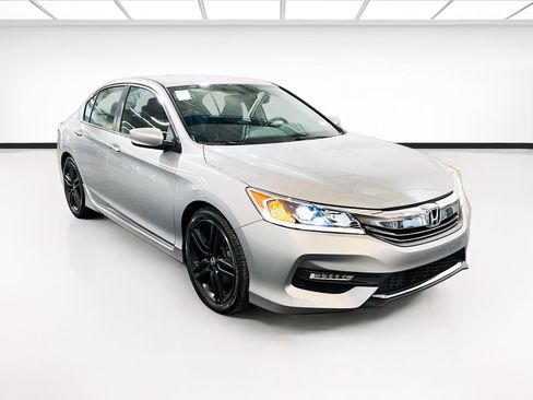 Used 2016 Honda Accord Sport image 3