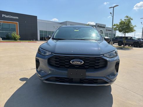 Used 2024 Ford Escape ST-Line w/ Tech Pack #1 FWD image 8