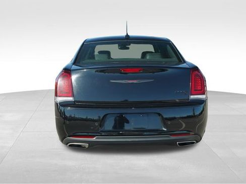 Used 2023 Chrysler 300 S image 6