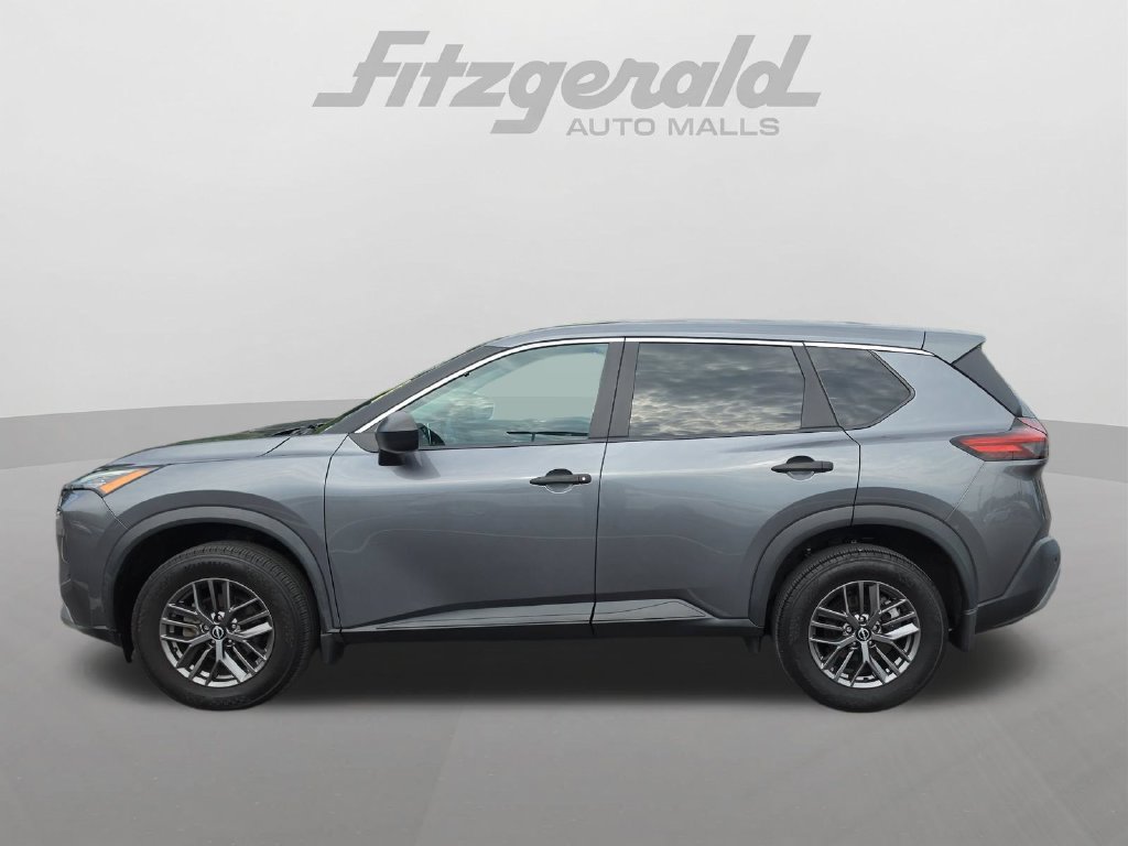 Used 2023 Nissan Rogue S AWD/4WD image 5