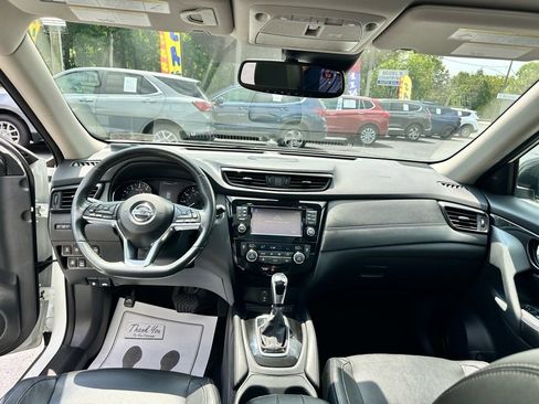 Used 2017 Nissan Rogue SL image 17