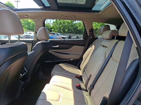 Used 2020 Hyundai Santa Fe Limited AWD/4WD image 10