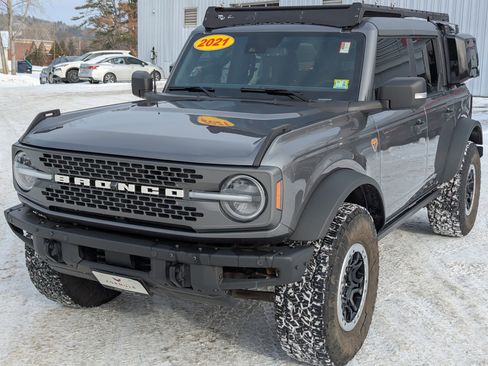 Used 2021 Ford Bronco Badlands image 3