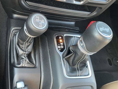 Used 2022 Jeep Wrangler Unlimited Sahara w/ Safety Group image 8