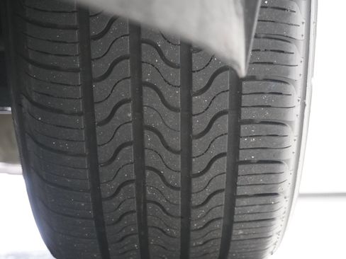 Used 2017 Chevrolet Malibu LT image 18