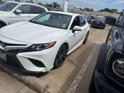 Used 2018 Toyota Camry SE