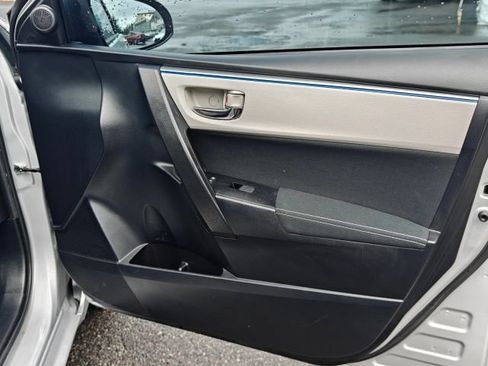 Used 2014 Toyota Corolla LE FWD image 26